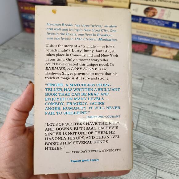 Enemies A Love Story by Isaac Bashevis Singer 1972 Fawcett Crest Paperback Novel - Picture 7 of 11
